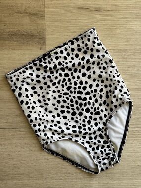 Kortni Jeane Kids High-Waist Swim Bottoms in Black & White Spot